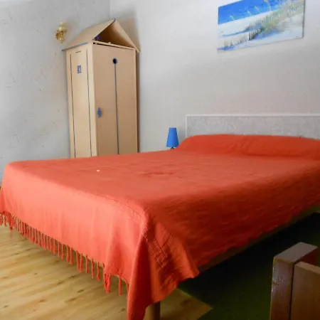 Charmante Maisonnette A 200m De La Avec Jardin Et Parking Prive - Fr-1-476-9 La Faute-sur-Mer