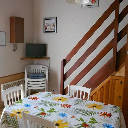 Semesterbostad Charmante Maisonnette A 200m De La Avec Jardin Et Parking Prive - Fr-1-476-9 *